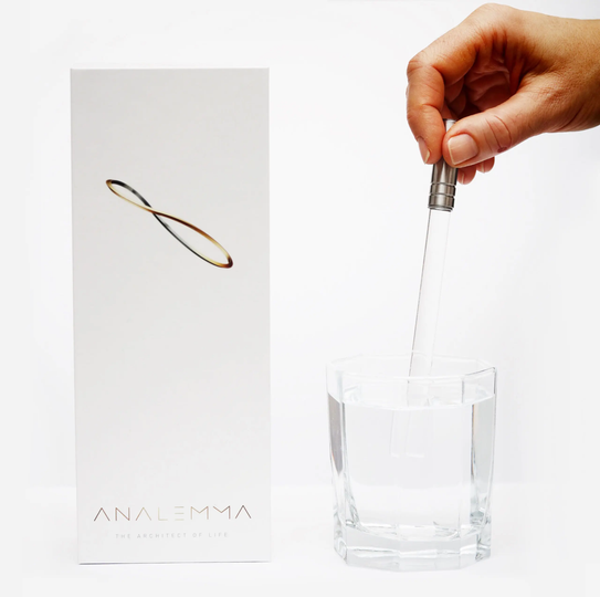 Analemma wand test in water, demonstrating the transformation of water structure for better hydration.